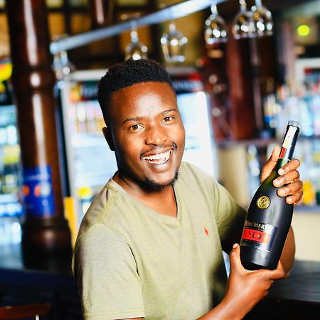 Mountains Of The Moon Hotel Fort Portal 외부 사진