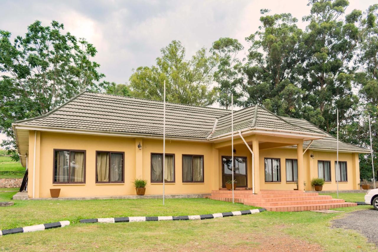 Mountains Of The Moon Hotel Fort Portal 외부 사진