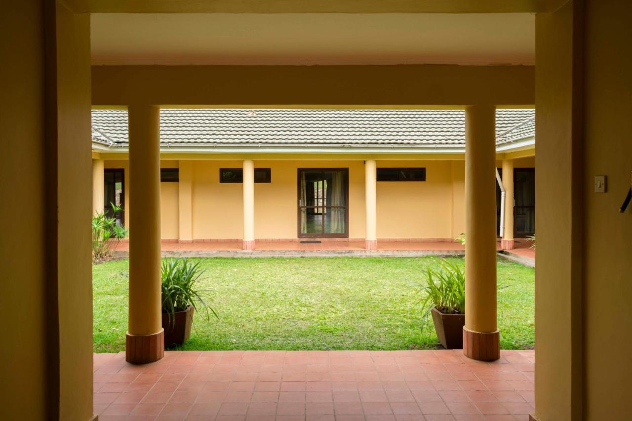 Mountains Of The Moon Hotel Fort Portal 외부 사진